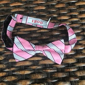 IZOD bow tie